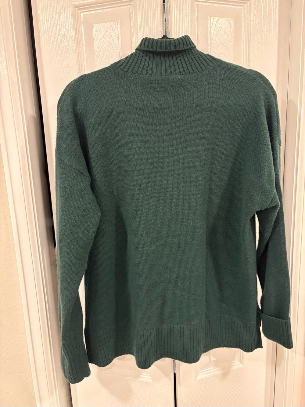 J. McLaughlin Forest emerald Green Ribbed Turtleneck Sweater 100% cashmere